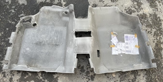 prednja izolacija za pod golf sa 3 vrata 1J1863919T