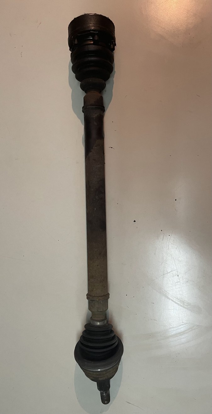 poluosovina desno 1J0407272