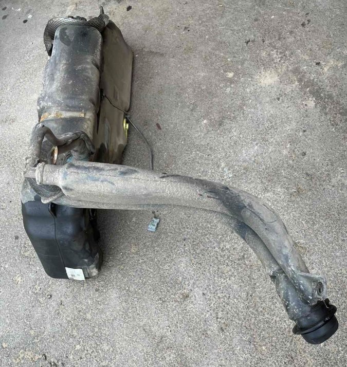 Rezervoar za gorivo 1500Z5