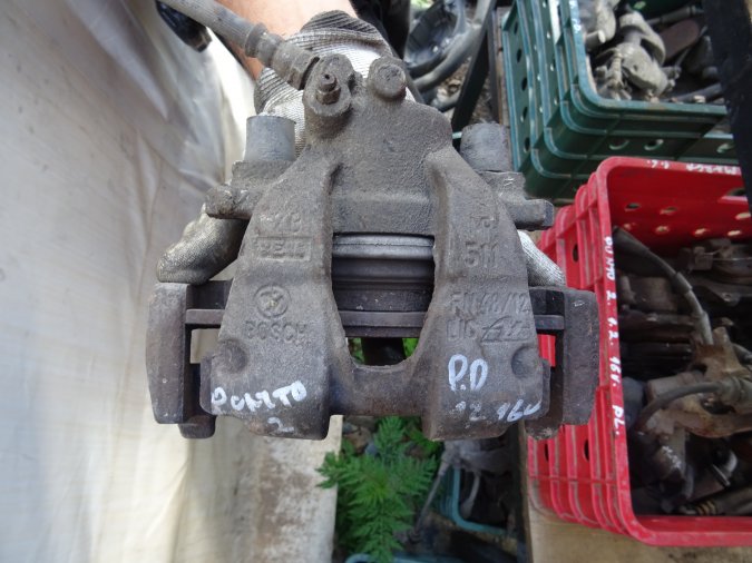 PREDNJA KLJEŠTA DESNO 735331925