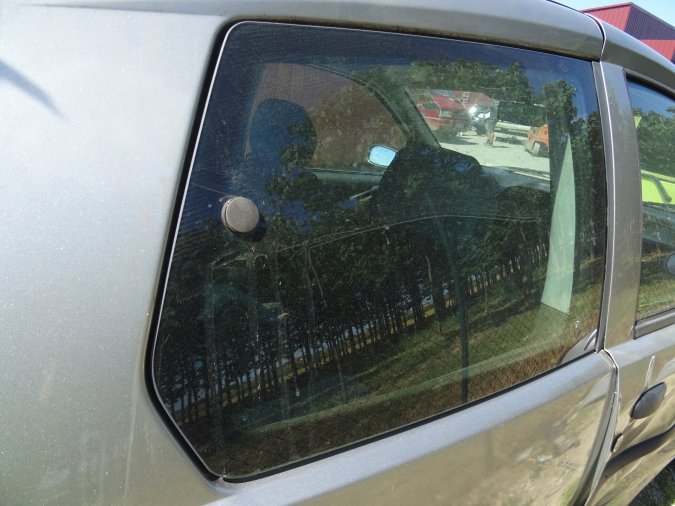 STAKLO ZADNJE DESNO 46526219