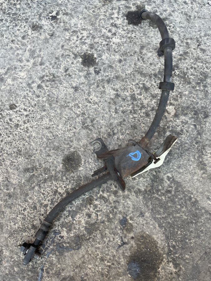 Prednje KOČIONO CREVO 6Q0611701E