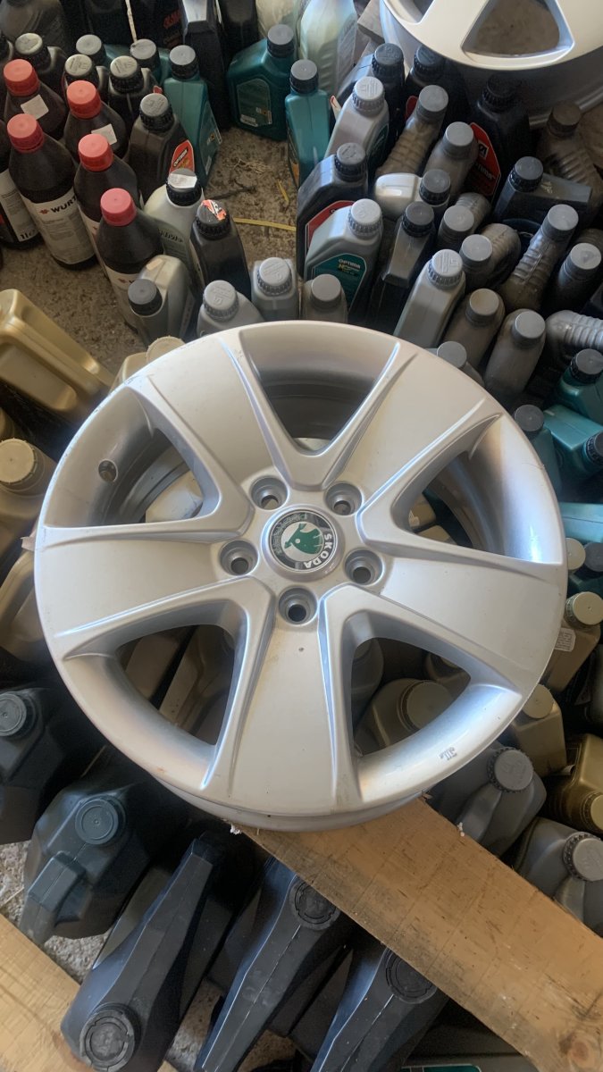 Aluminijumska felna 6.5J x R16 ET 50