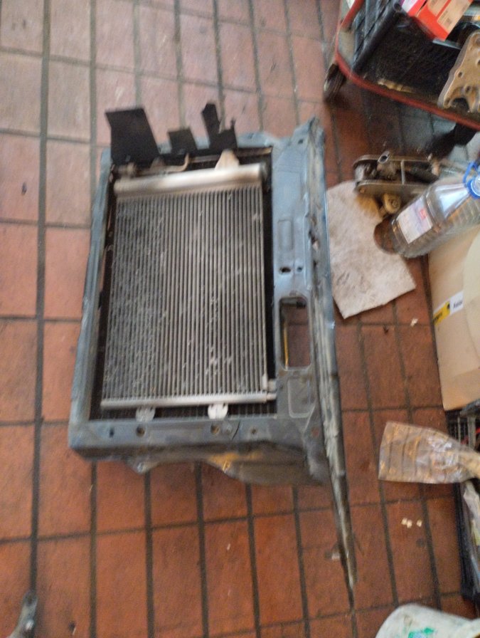 škoda fabia mK2 prednji vezni lim  5J0805591