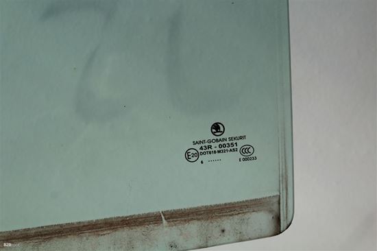 škoda fabia zadnje levo Staklo vrata 6Y6845205A