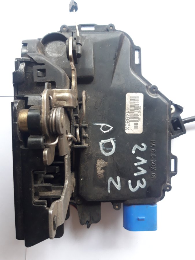 škoda fabia brava prednjih desnih vrata  3B1837016CC