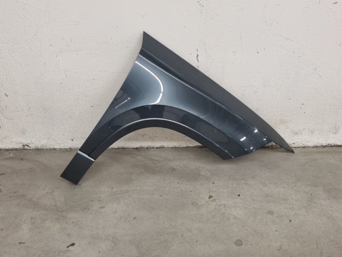 Seat Ateca / 2016-2022 / Desno krilo / Blatobran / Rub / ORIGINAL 575821106A