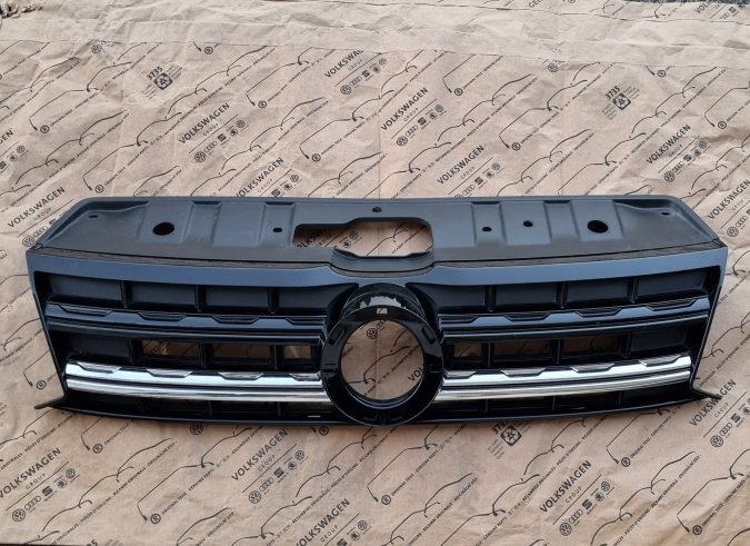 Vw Amarok / 2010-2020 / Maska / NOVO / ORIGINAL  2H6853651B