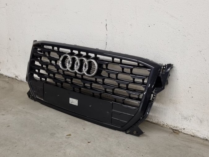 Audi Q2 / 81A / 2016-2020 / S-Line / Black Edition / Maska / ORIGINAL  81A853651 