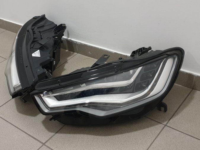 Audi A6 / S6 / Allroad / C7 / 4G / 2011-2014 / Desni far / Full LED / Matrix / ORIGINAL / NOVO 4G0941034