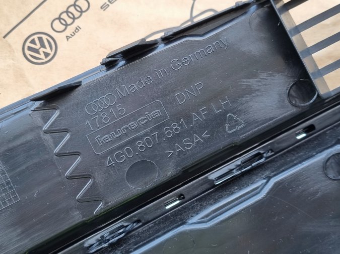 Audi A6 / S6 / C7 / 4G / 2014-2018 / S-Line / Resetke branika / ORIGINAL / NOVO 4G0807681AF  682AF