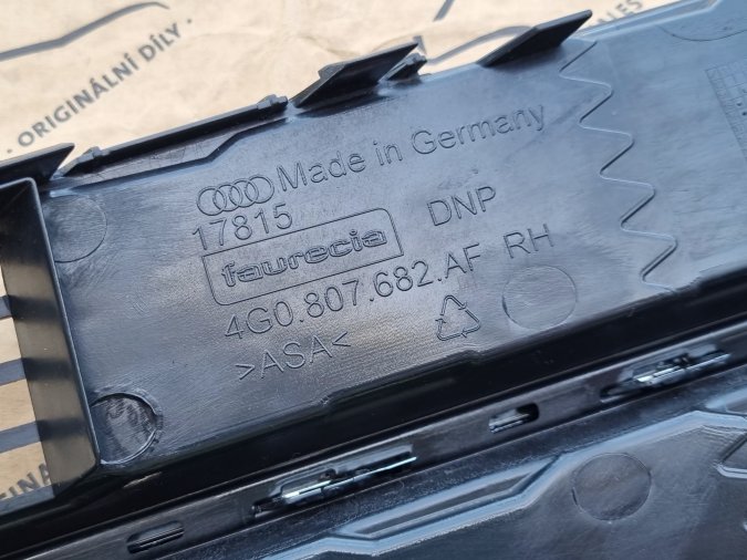 Audi A6 / S6 / C7 / 4G / 2014-2018 / S-Line / Resetke branika / ORIGINAL / NOVO 4G0807681AF  682AF