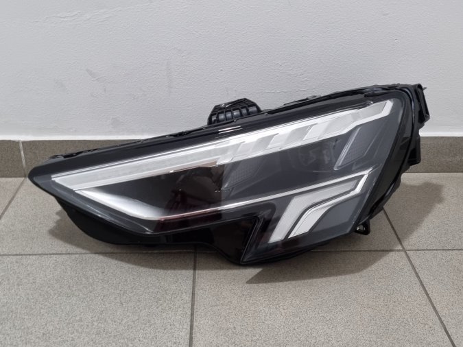 Audi A3 / 8Y / 2020-2022 / Levi far / Full LED / ORIGINAL / NOVO  8Y0941033 