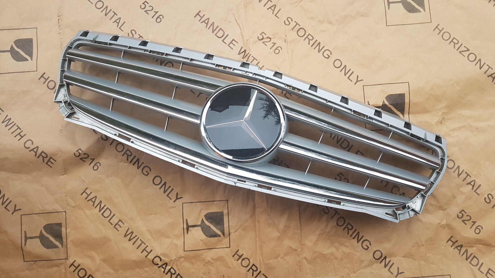 Mercedes A / B / GLA / ML / Znak sa distronikom / ORIGINAL A0009051302