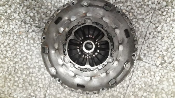 Set kvacila sa zamajcem Passat B7,,,2.0 TDI 2011g 5643246