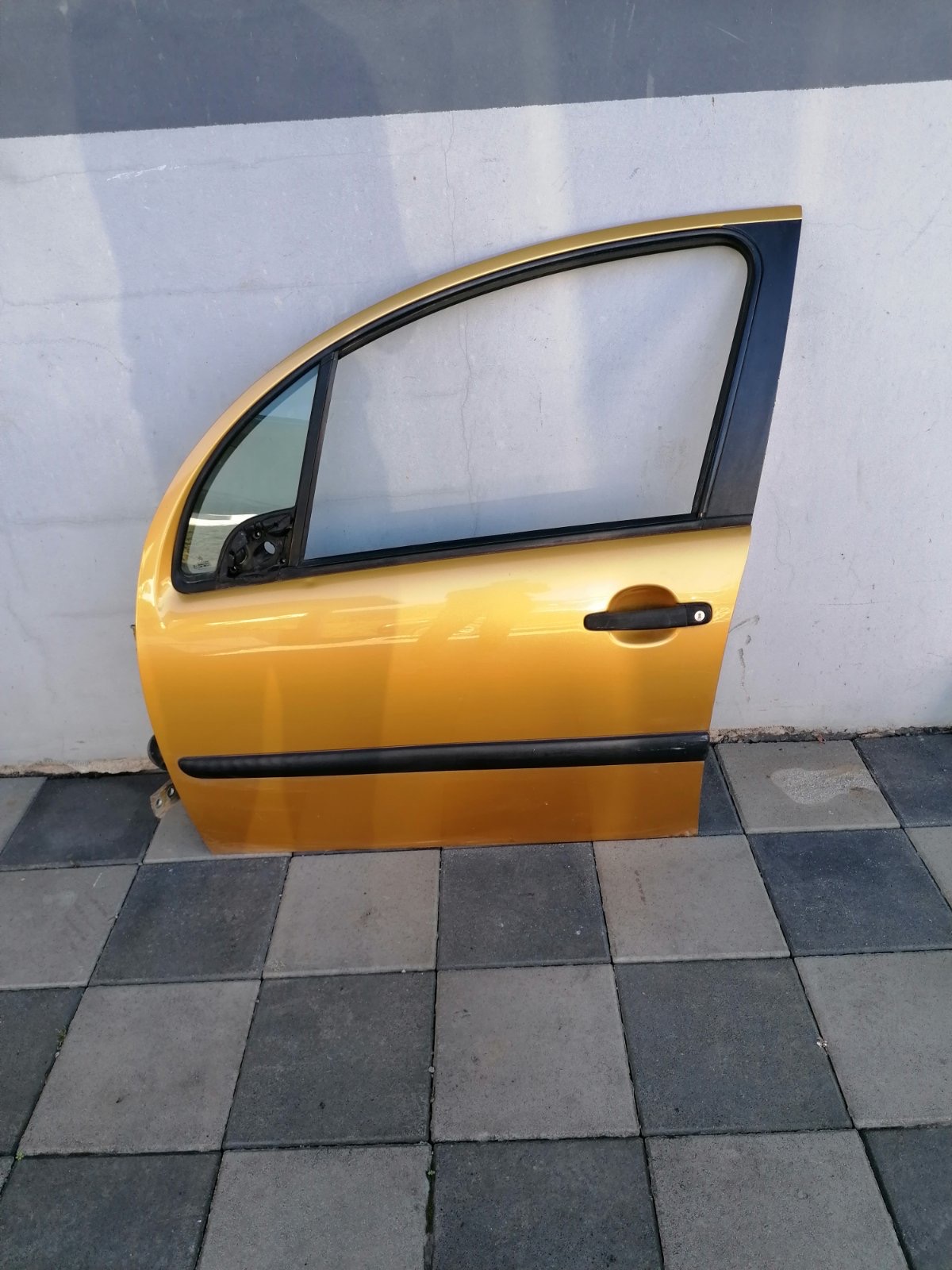 PREDNJA VRATA LEVO 9002V1