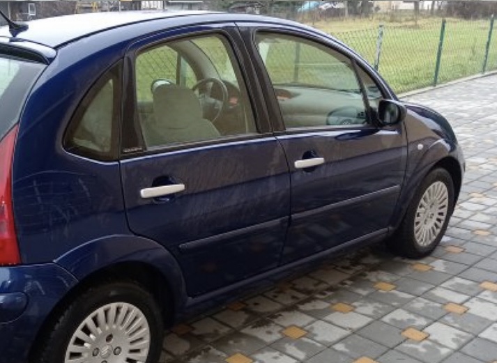 STAKLO ZADNJIH VRATA DESNO 9204R9