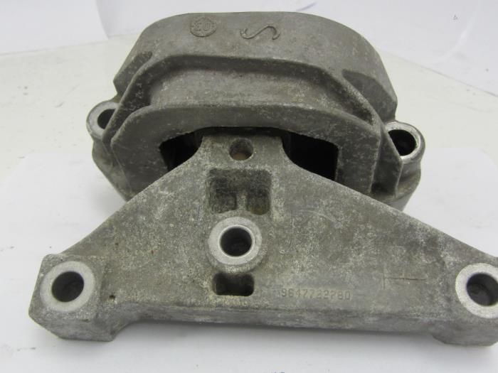 NOSAC MOTORA DESNO 1839G4
