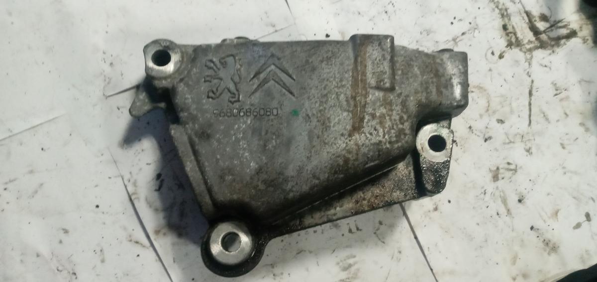 NOSAC MOTORA DESNO 1839G9