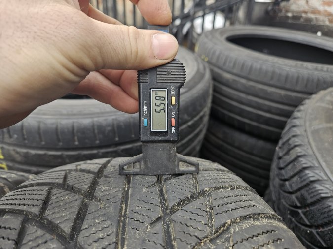 205/60 R17 Bridgestone