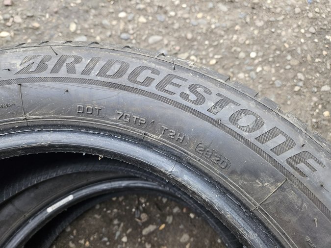 205/60 R17 Bridgestone