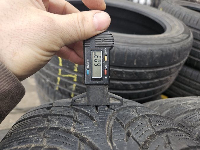 195/65 R15 Nokian