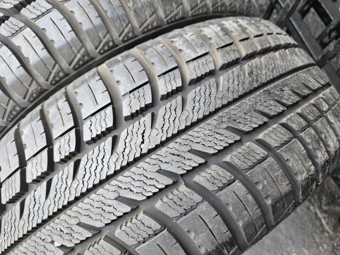 195/50 R15 Goodyear