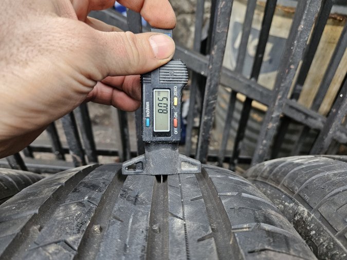 205/55 R16 Continental