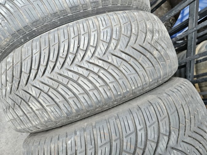 215/60 R16 Kleber