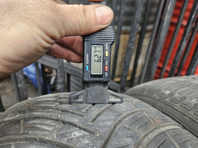 215/60 R16 Kleber