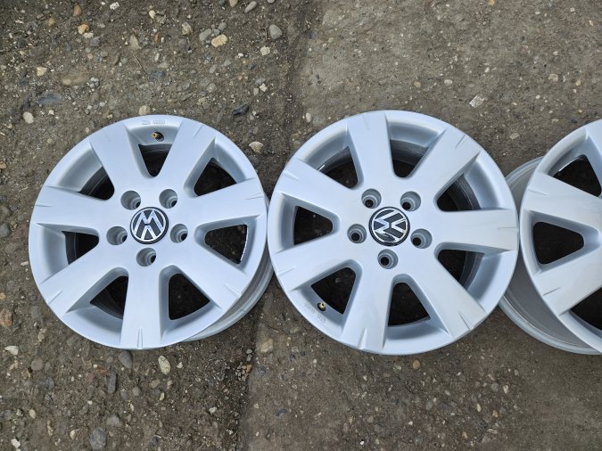 Aluminijumska felna 6.5J x R15 ET -44