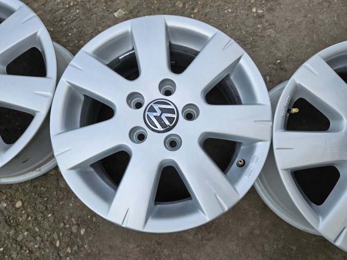 Aluminijumska felna 6.5J x R15 ET -44