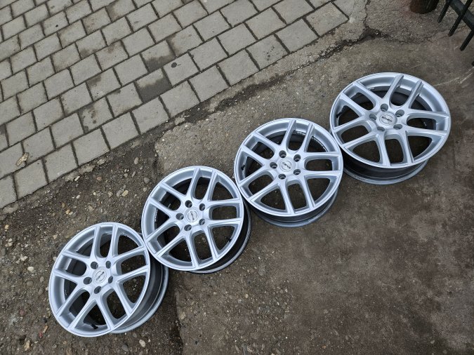 Aluminijumska felna 7.5J x R17 ET -40