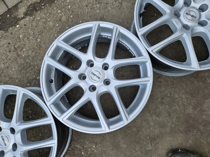 Aluminijumska felna 7.5J x R17 ET -40