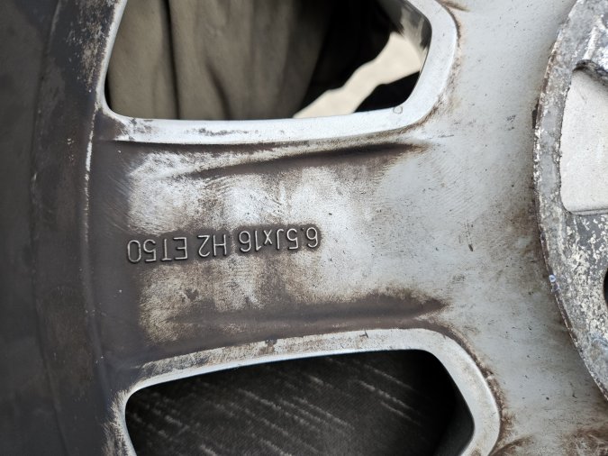 Aluminijumska felna 7J x R16 ET -40