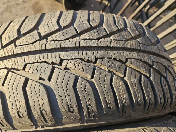 205/55 R16 Uniroyal