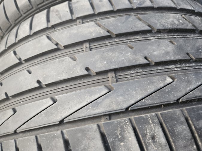 245/40 R17 Hankook