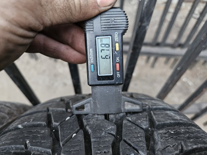 195/60 R16 Nokian