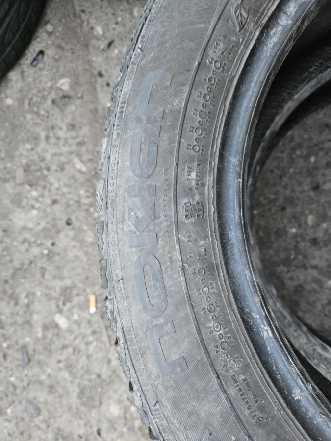 195/60 R16 Nokian
