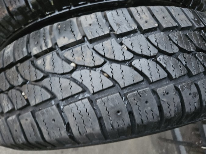 195/70 R15 Tigar