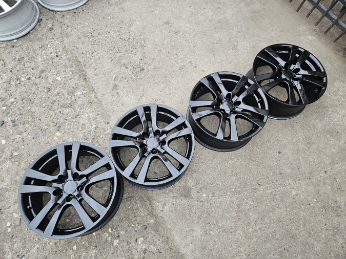 Aluminijumska felna 7J x R17 ET -35