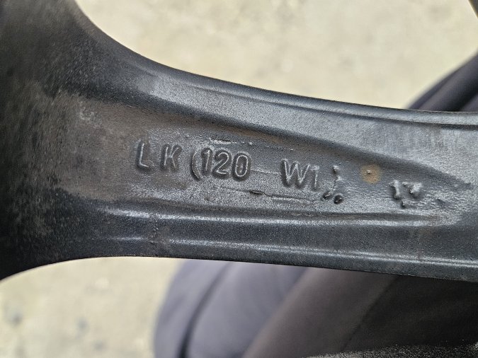 Aluminijumska felna 7J x R17 ET -35