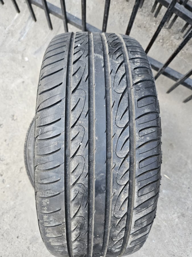 195/50 R15 Firestone