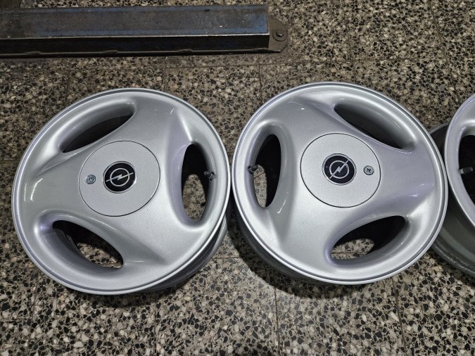 Aluminijumska felna 5.5J x R14 ET -39