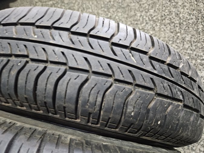 145/80 R13 Pireli