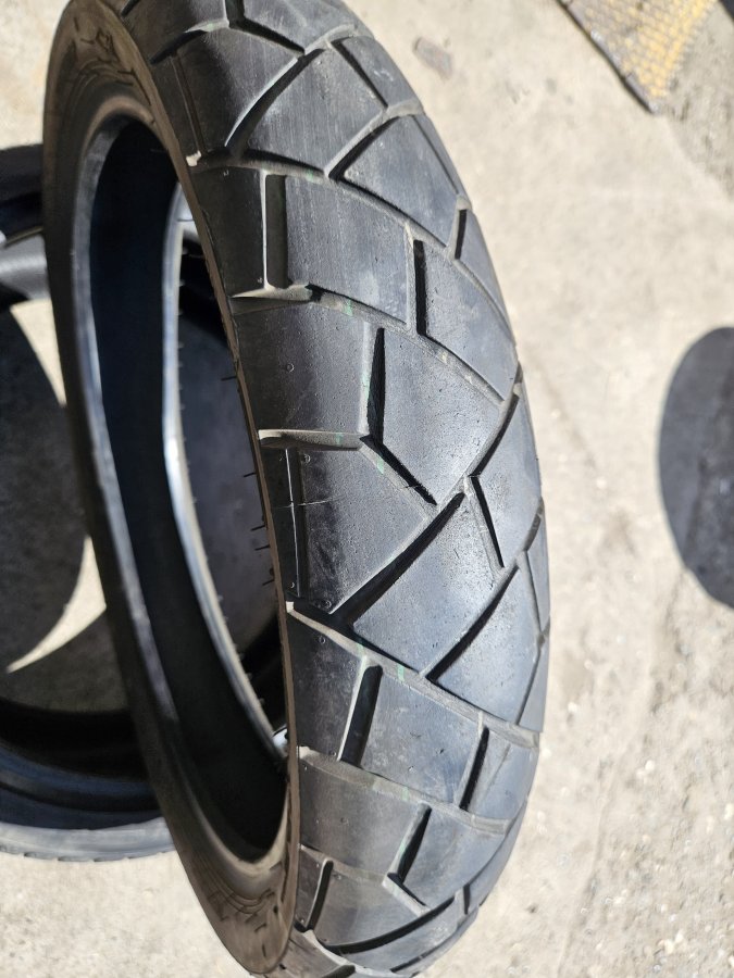 125/80 R19 Dunlop