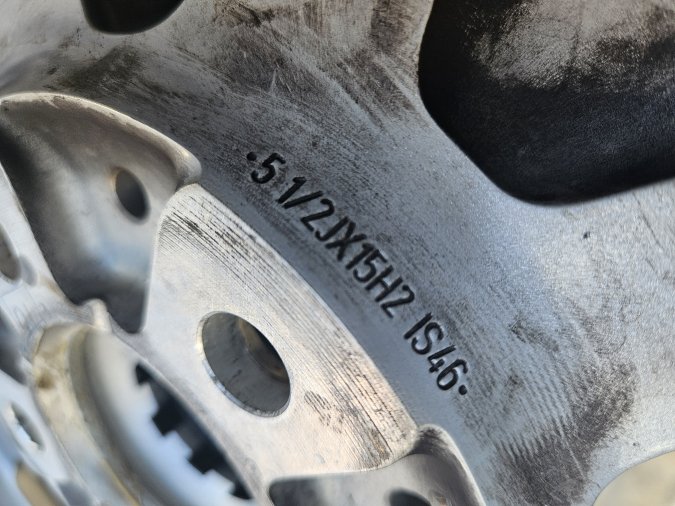 Aluminijumska felna 6J x R15 ET 0