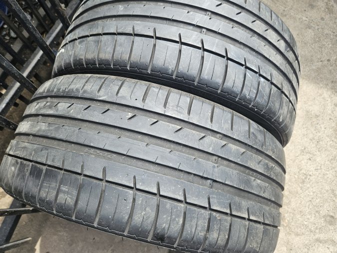 215/40 R18 Kumho Tire