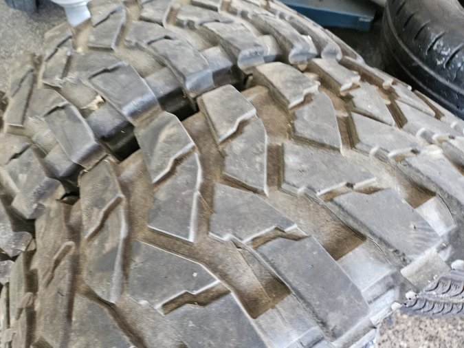 235/70 R16 Vortex