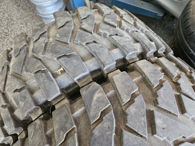 235/70 R16 Vortex